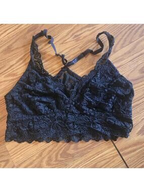 Black Lace Crop Top - Brand: Kathy